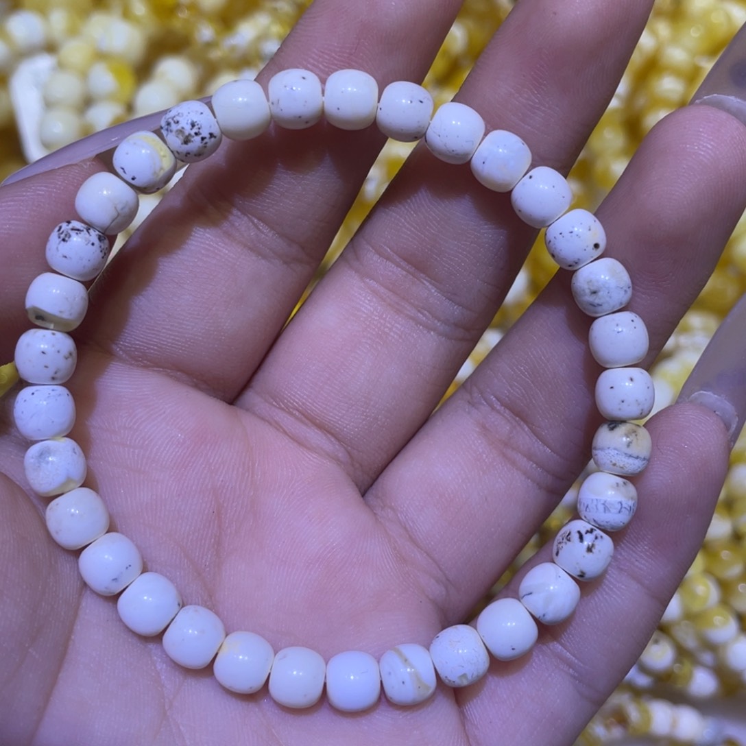 蜜蜡未镶嵌珠宝奇石6m