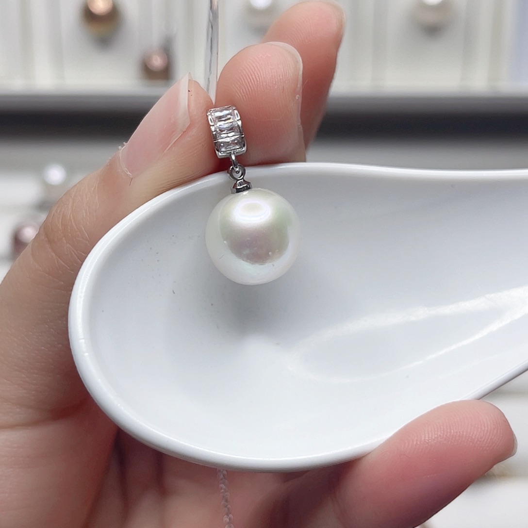 淡水珍珠吊坠(赠链)未镶嵌
