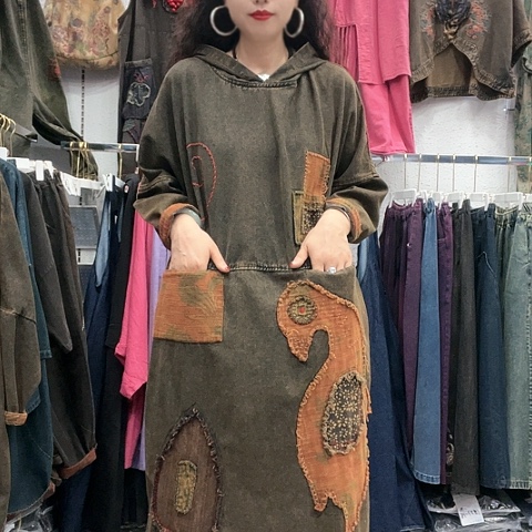 织绣牛仔连衣裙鹦鹉