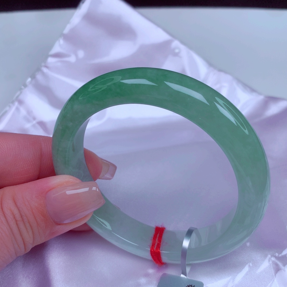 翡翠未镶嵌手镯手镯