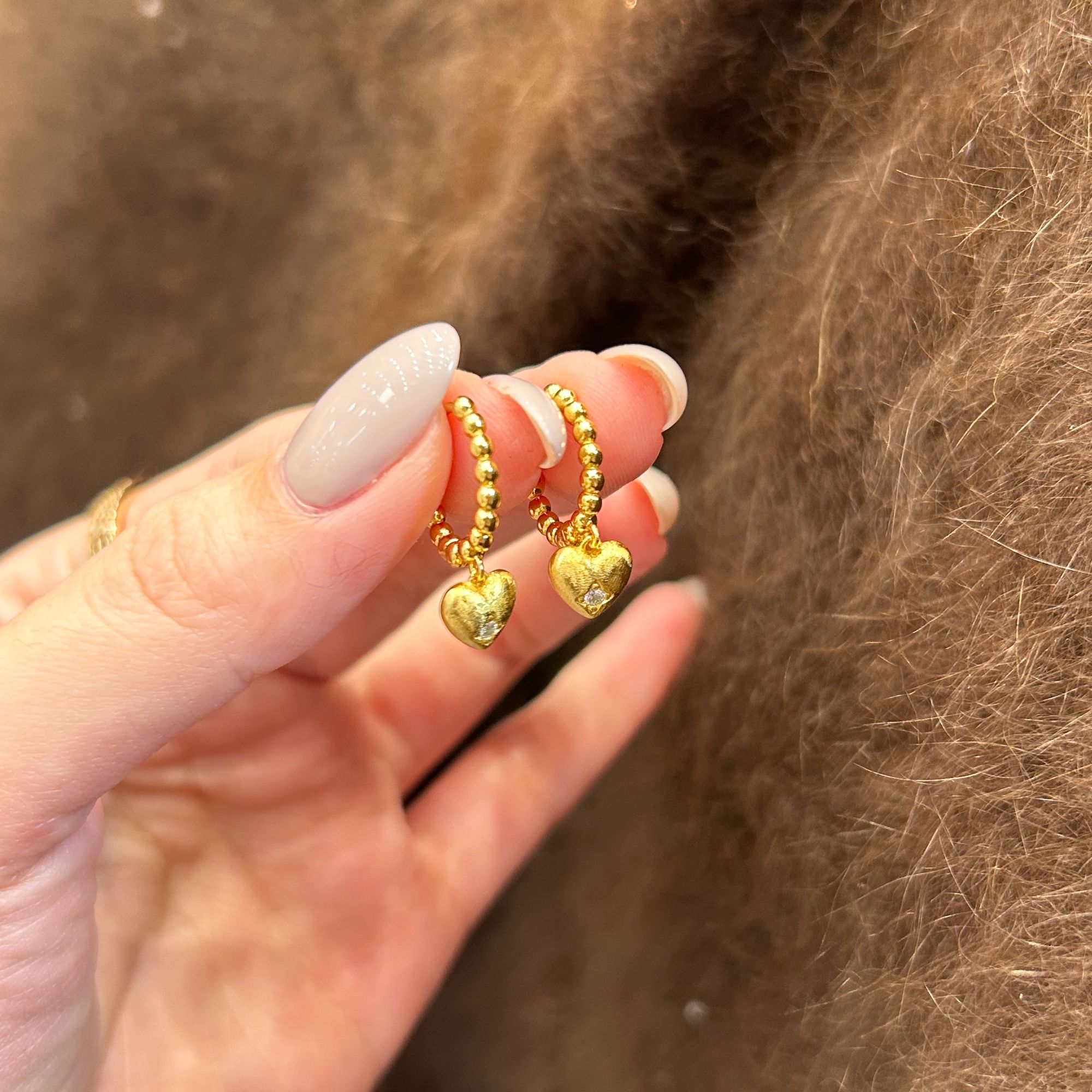 恒美娜 925银莫桑石耳饰 拉丝爱心耳扣 轻奢气质大众