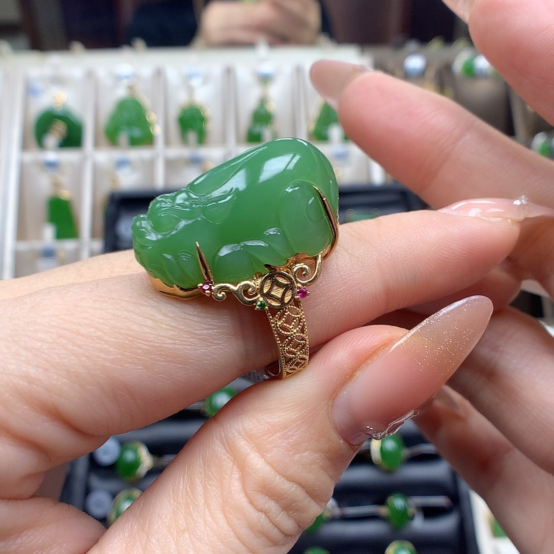 和田玉戒指18K金镶嵌1526