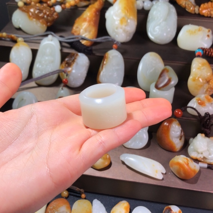 和田玉（子料）未镶嵌颈饰新疆籽料扳指