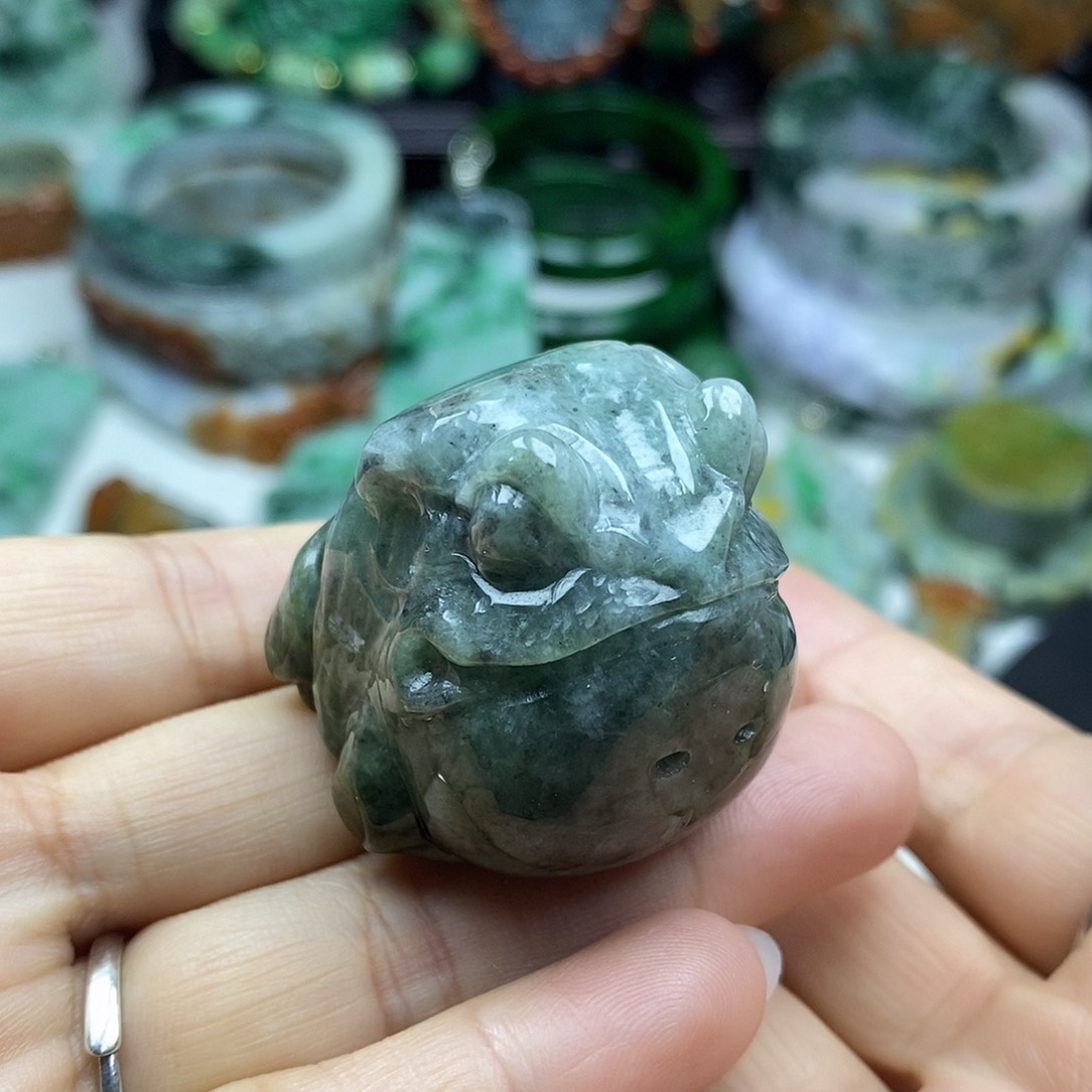 颈饰未镶嵌翡翠呱呱