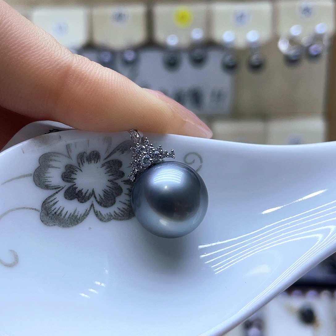 海水珍珠颈饰18K金镶嵌