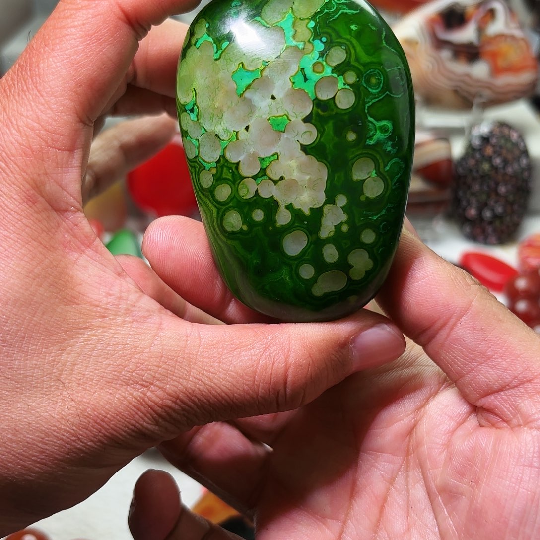 云***姐玛瑙/玉髓未镶嵌颈饰