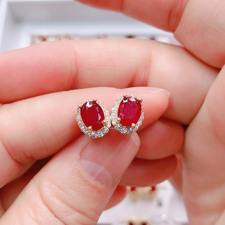 红宝石耳钉银S925镶嵌