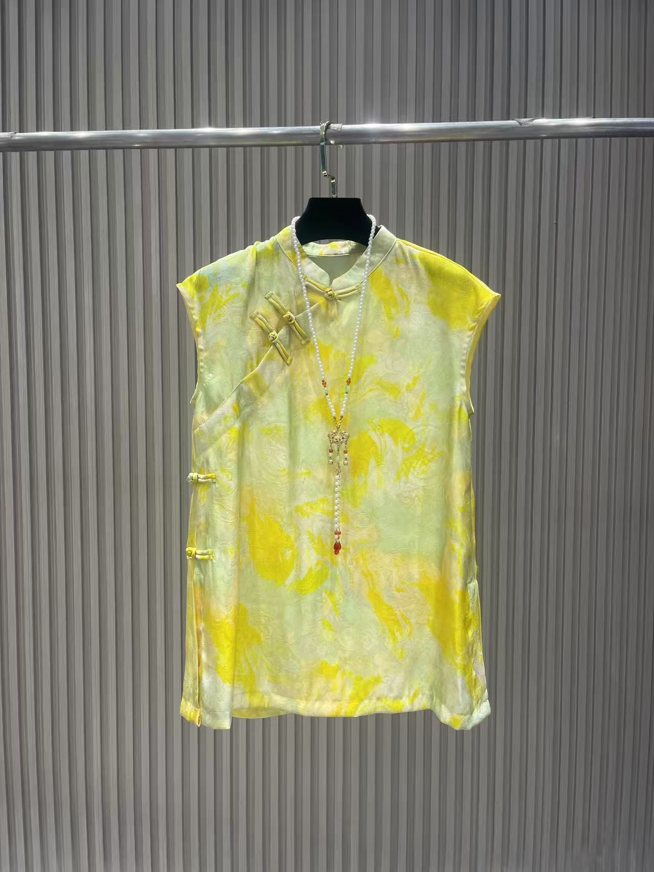 上衣马甲新中式复古无袖提花网红时尚盘扣上衣