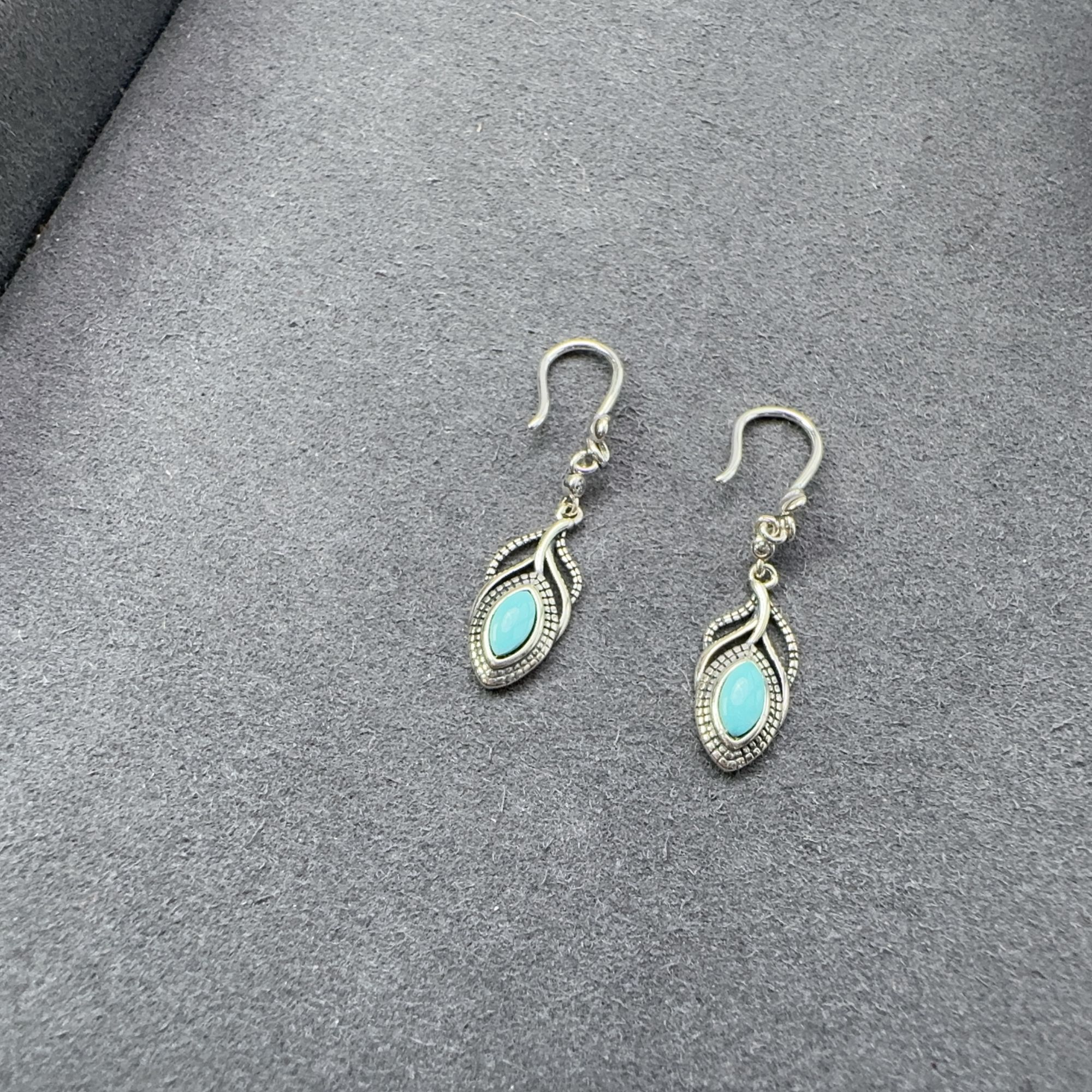 绿松石灵动耳钩S925银