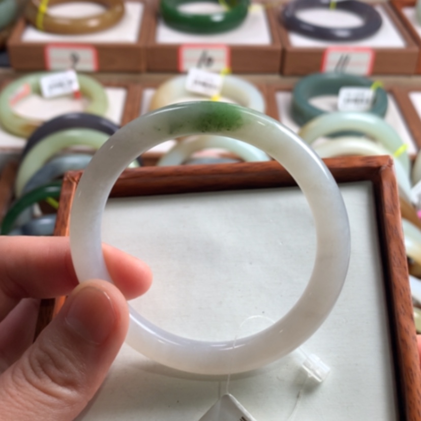 【闪购商品】和田玉手镯未镶嵌54