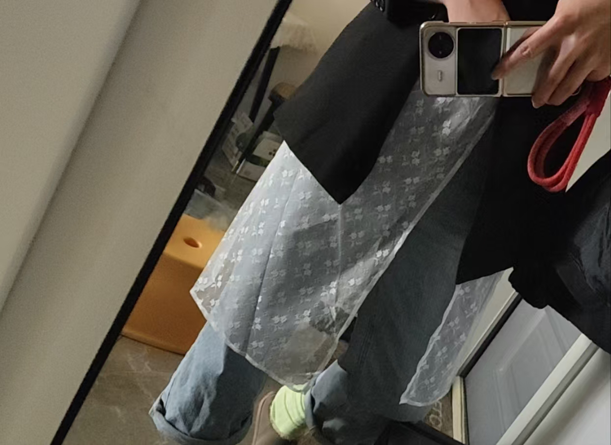 韩范女孩 秋冬必备单品镂空蕾丝钩花屁帘绝美 以直播过款为主