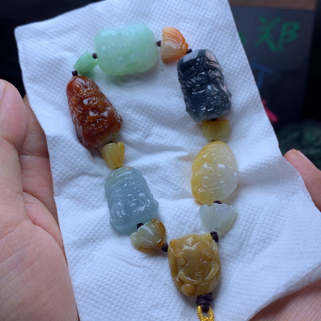 定制翡翠未镶嵌小**雨翡翠