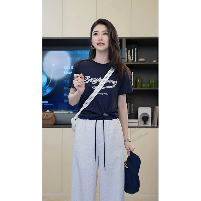 小乖逃D亚麻雪花藏蓝色T恤白色字母绣花藏蓝BA上衣 X1227
