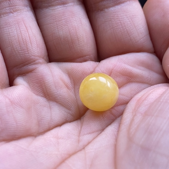 未镶嵌琥珀裸石依***西蜜蜡