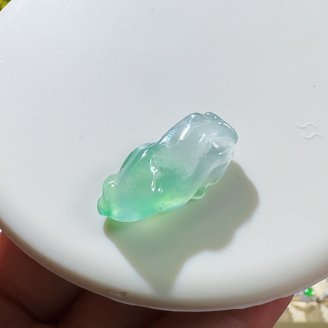 翡翠颈饰未镶嵌裸石