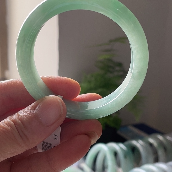 未镶嵌手镯翡翠成品