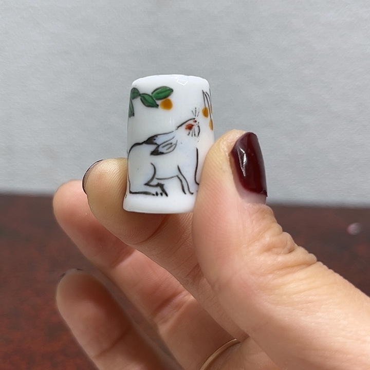 天***客瓷片精美的陶瓷摆件……