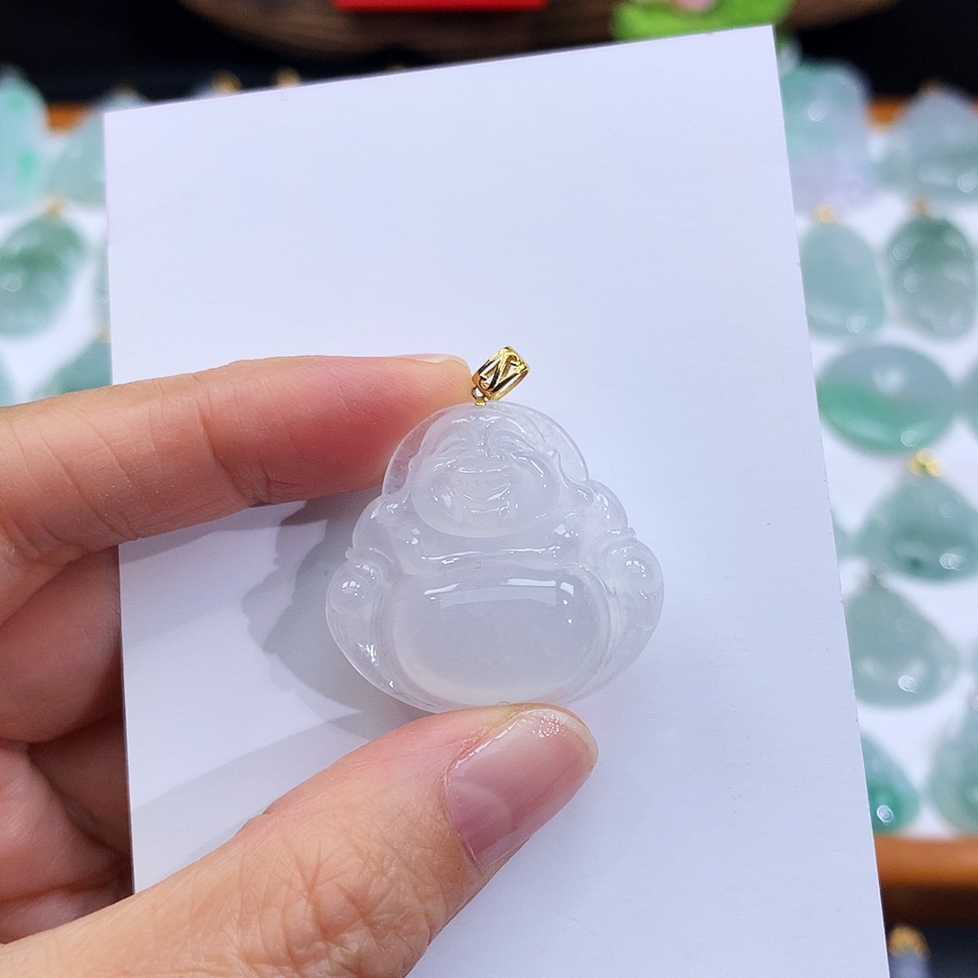 翡翠18K金镶嵌颈饰翡翠吊坠