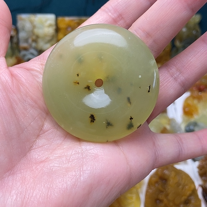 蛇纹石玉合金颈饰