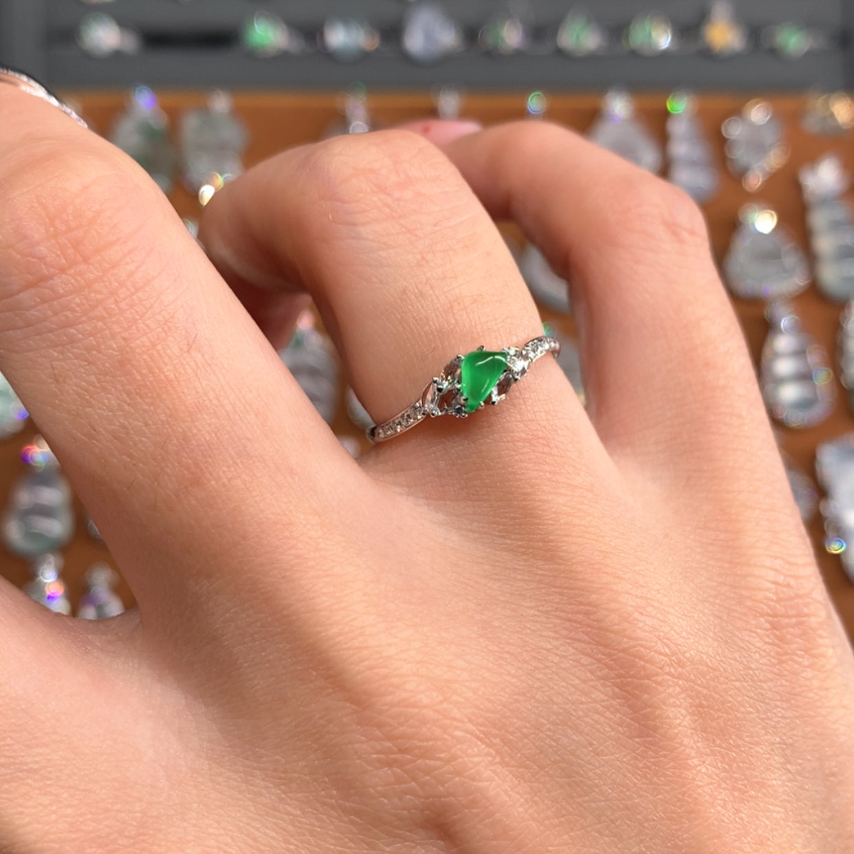 【闪购商品】翡翠戒指18K金镶嵌J***o戒指