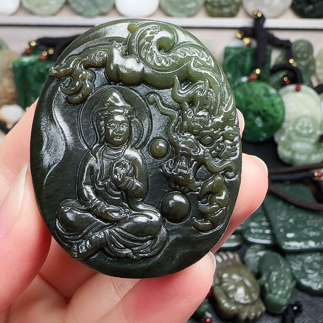 和田玉未镶嵌颈饰