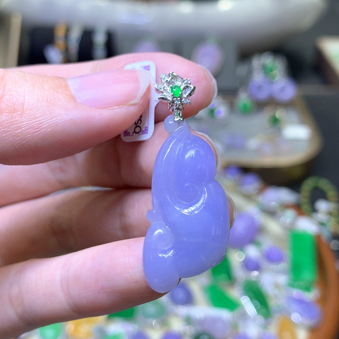 【闪购商品】翡翠颈饰18K金镶嵌翡翠吊坠项链