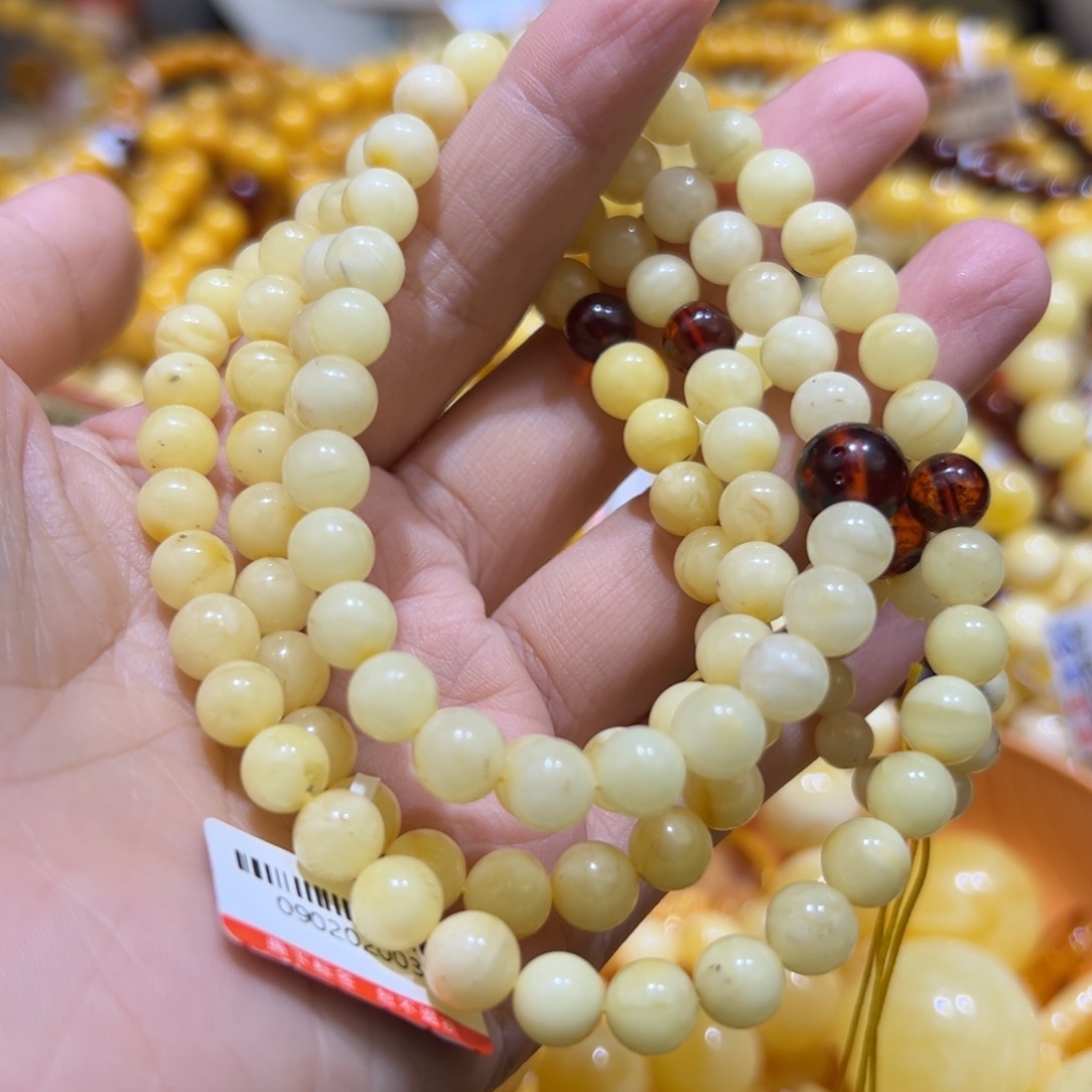 琥珀珠宝奇石未镶嵌