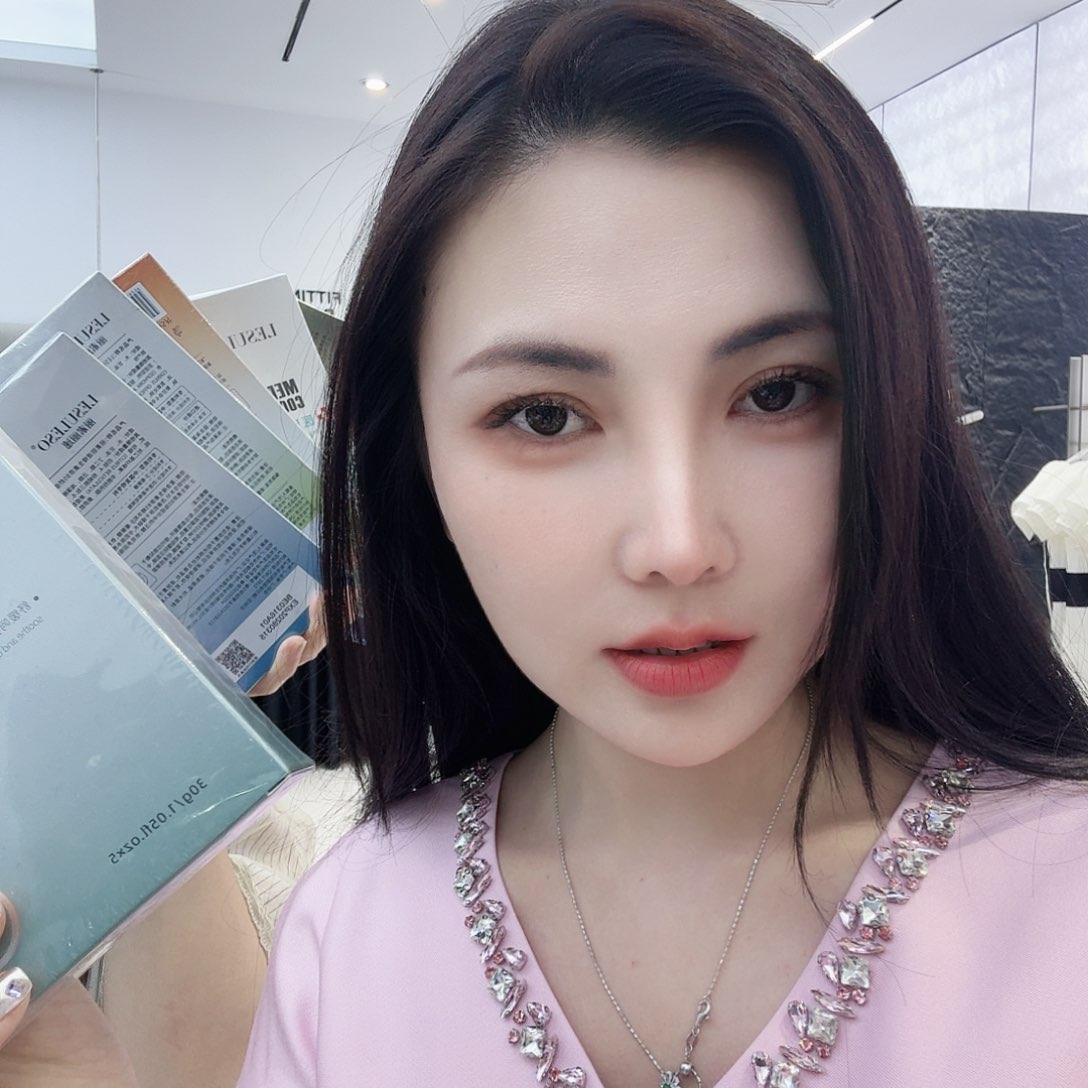 定制粉色连衣裙粉粉