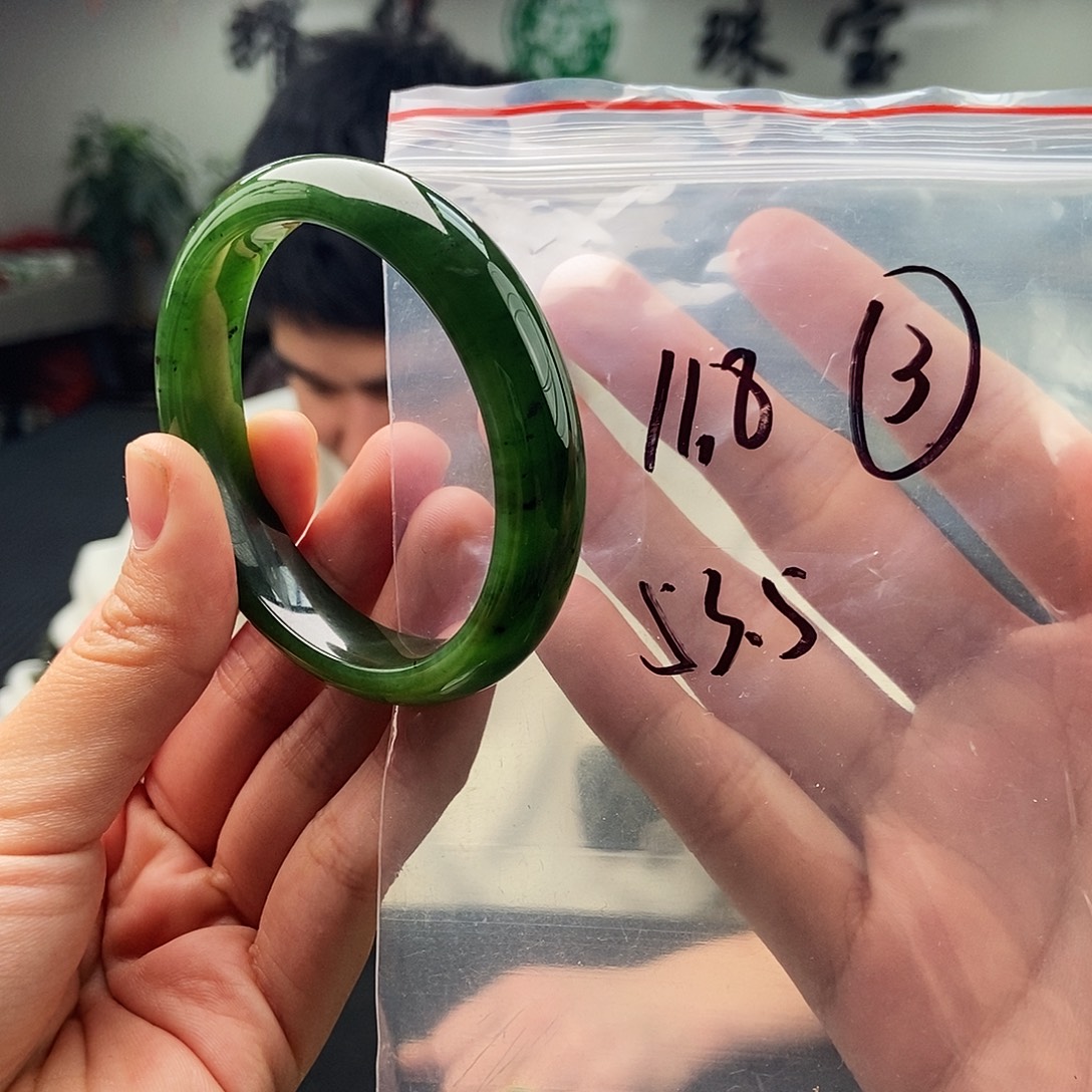 和田玉未镶嵌手镯颜色多样性发拍一发一