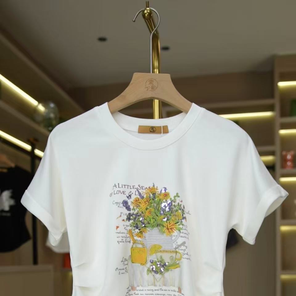 新款立体花卉刺绣工艺气质短袖T恤Q25BT2165