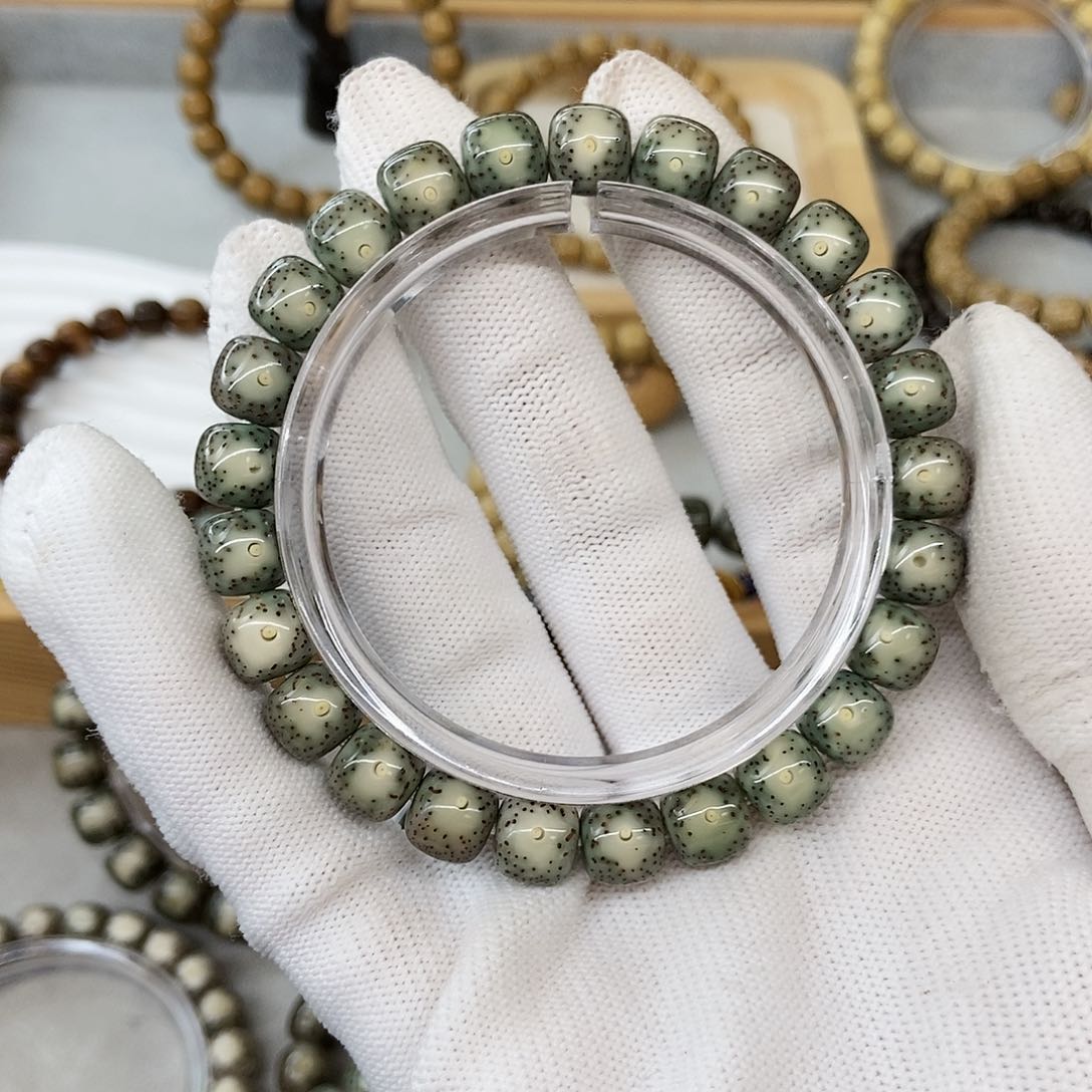 星月菩提手串9糯冰绿大眼细星