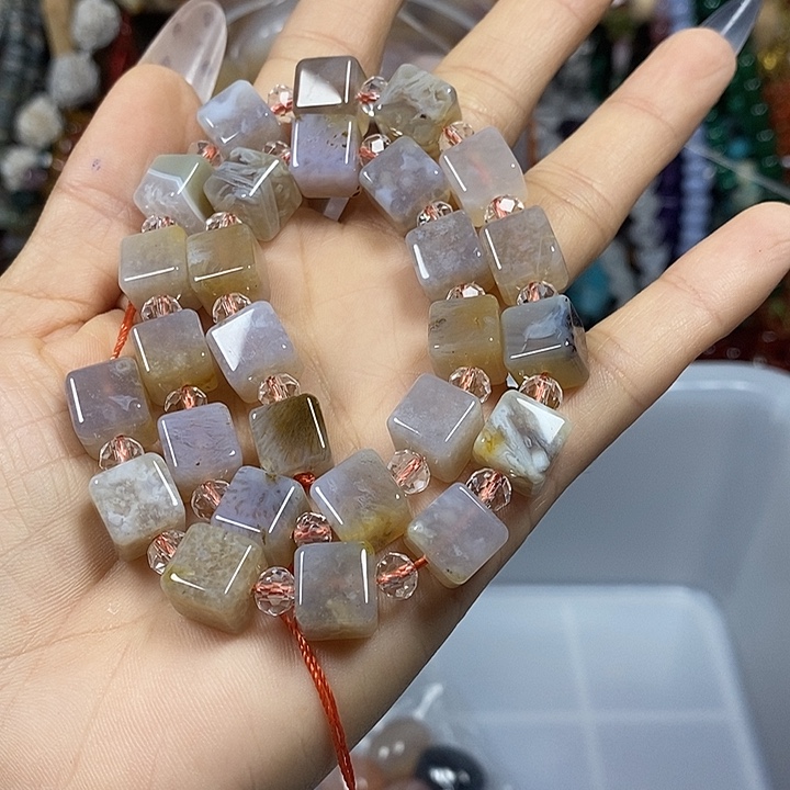 T***M玛瑙/玉髓未镶嵌珠宝半成品