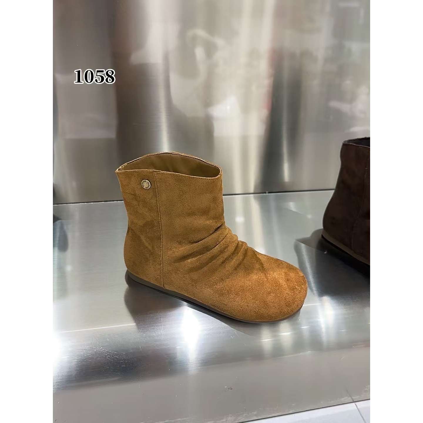 1058圆头复古简约百搭勃肯堆堆靴