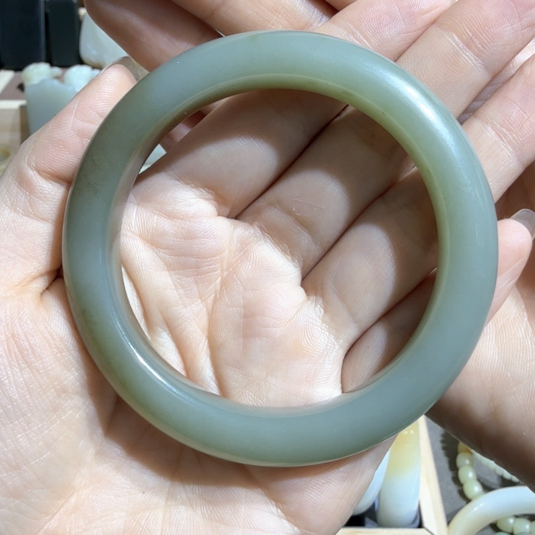 和田玉手镯尺寸56.3未镶嵌