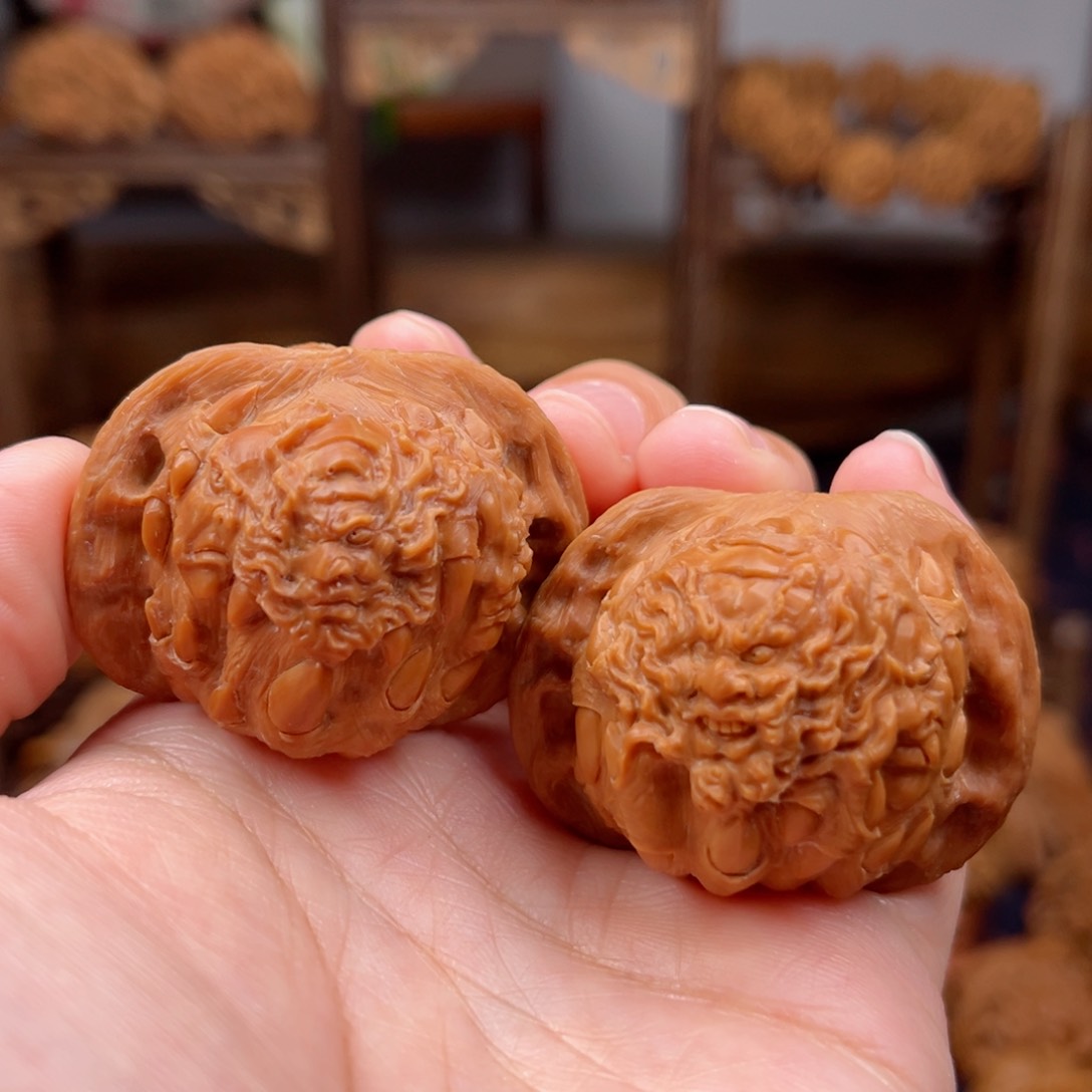 核桃把件有色差，不退换