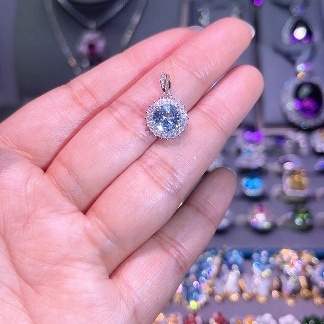 【闪购商品】托帕石吊坠(赠链)银S925镶嵌