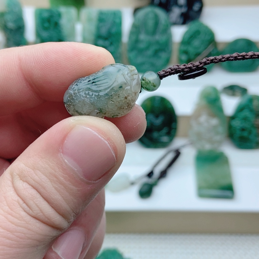 独山玉挂件未镶嵌