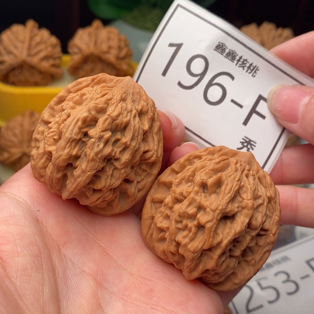 文玩核桃把件虎头40