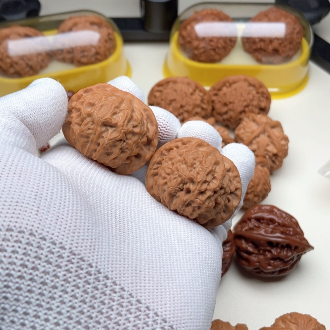 文玩核桃把件核王