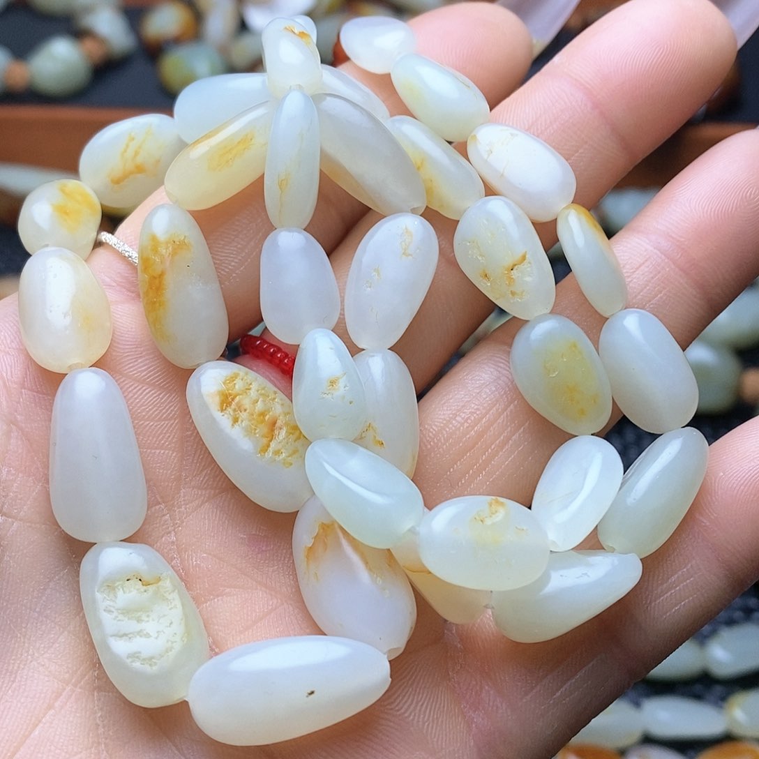 和田玉手链未镶嵌皮*