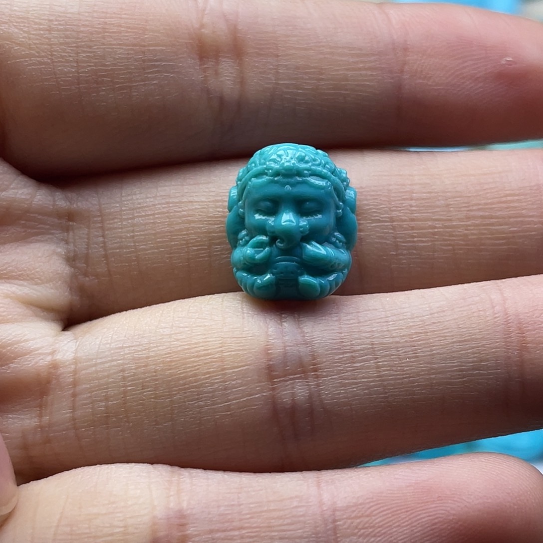 绿松石未镶嵌颈饰