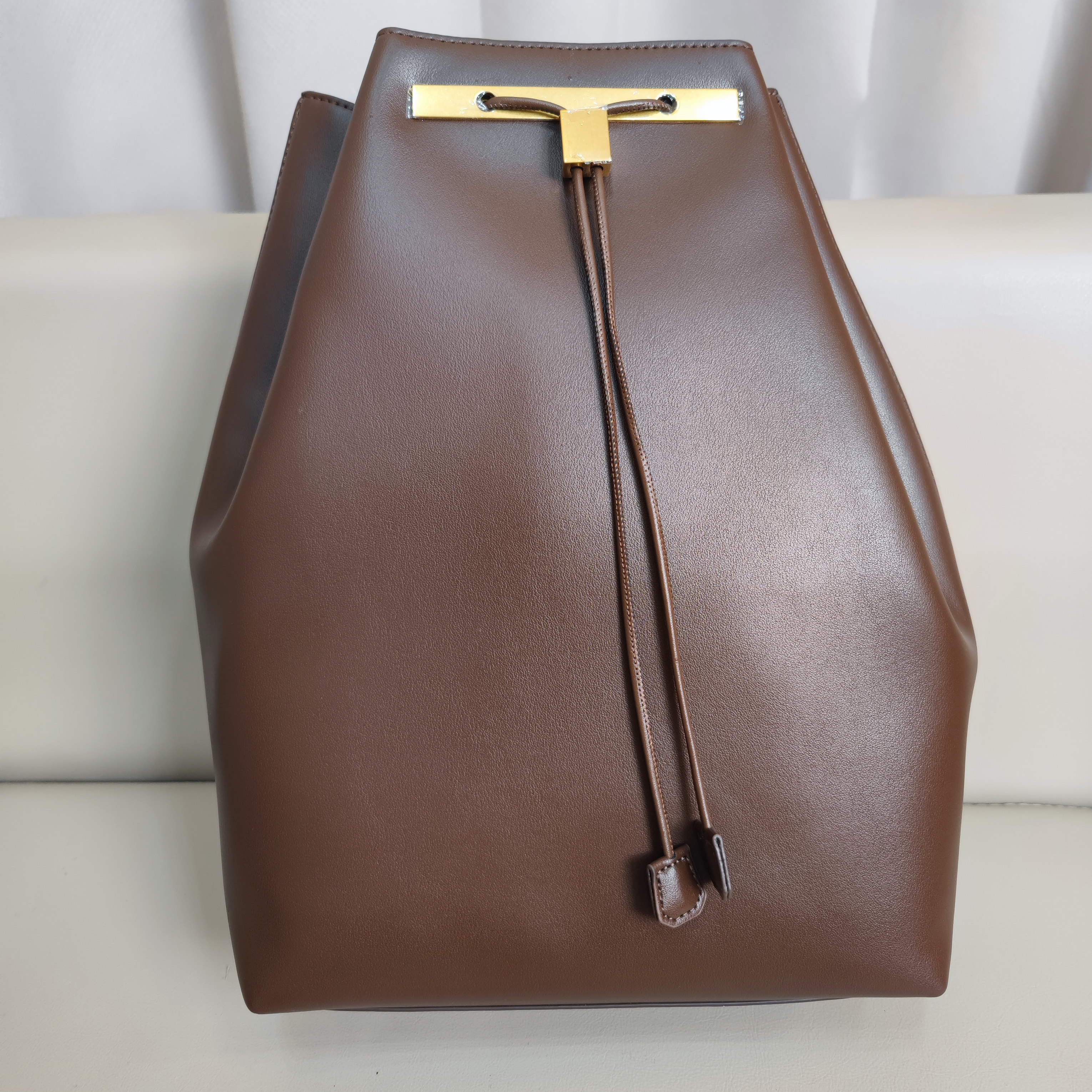 1036 时尚真皮百搭经典气质书包背包 咖啡色