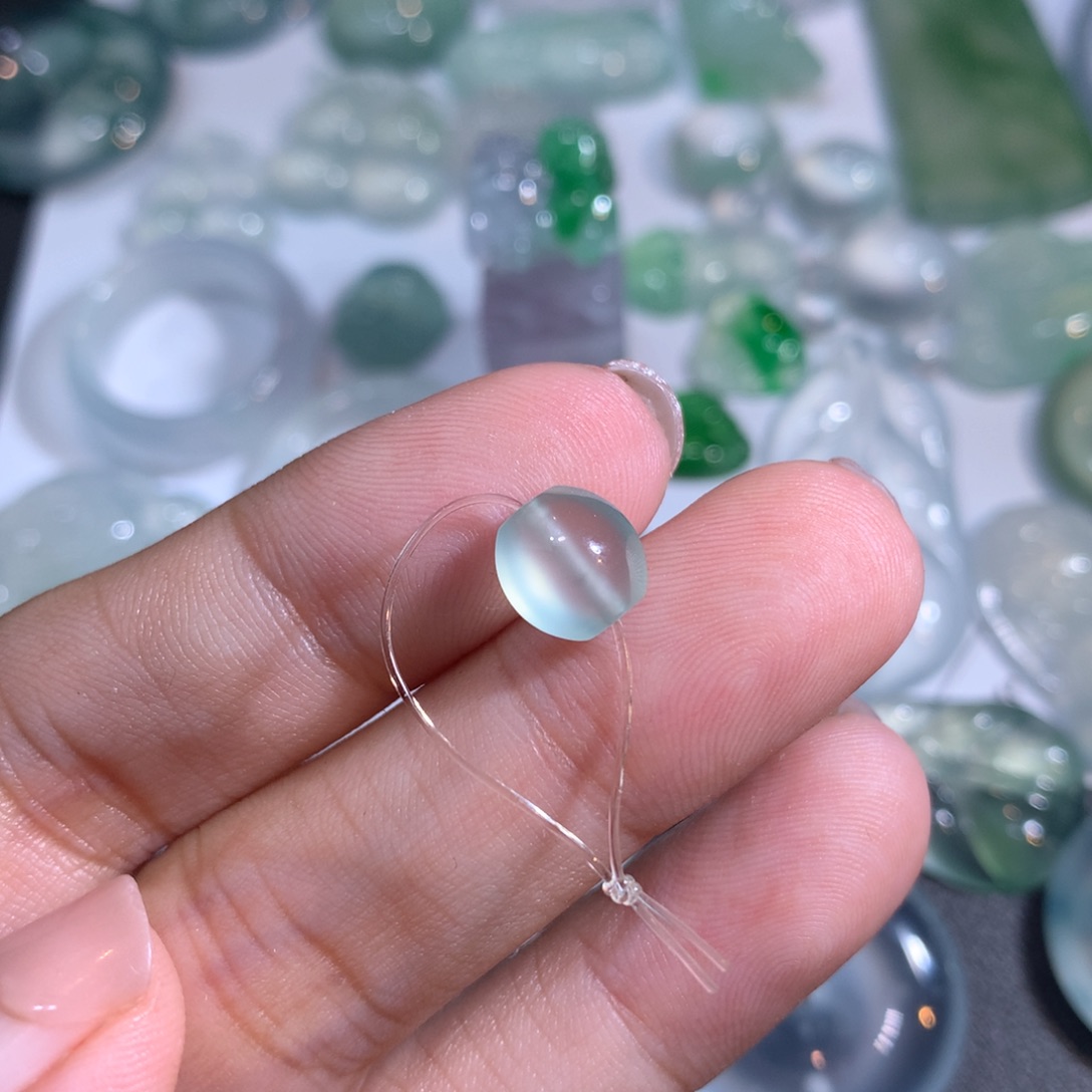 翡翠颈饰未镶嵌珠