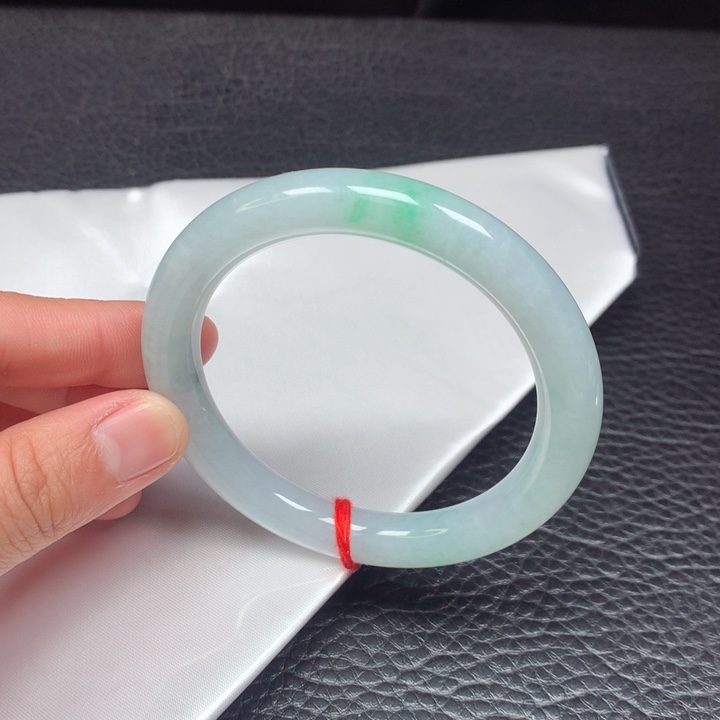 翡翠手镯（圆镯）未镶嵌