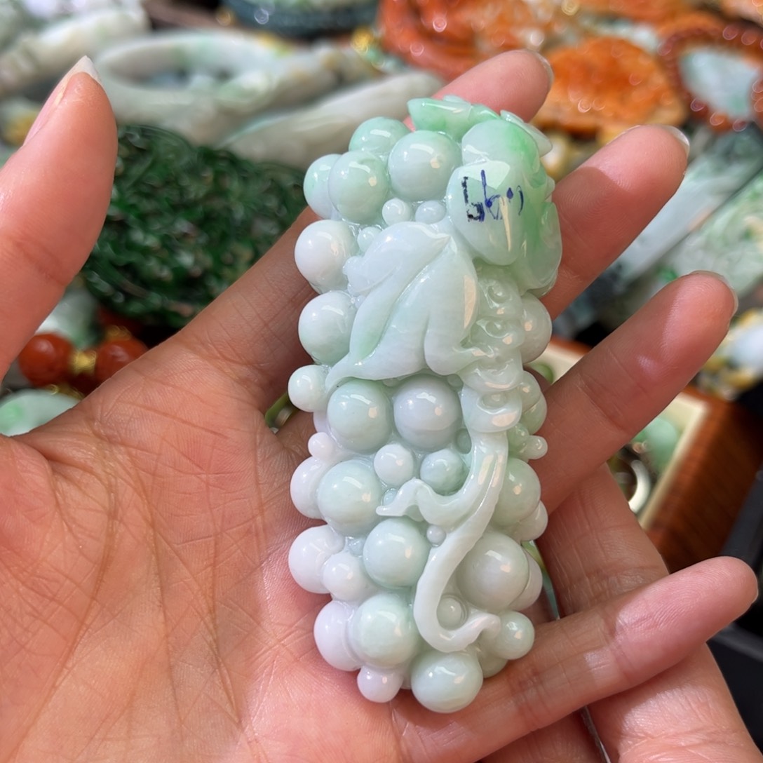 翡翠颈饰未镶嵌待编款