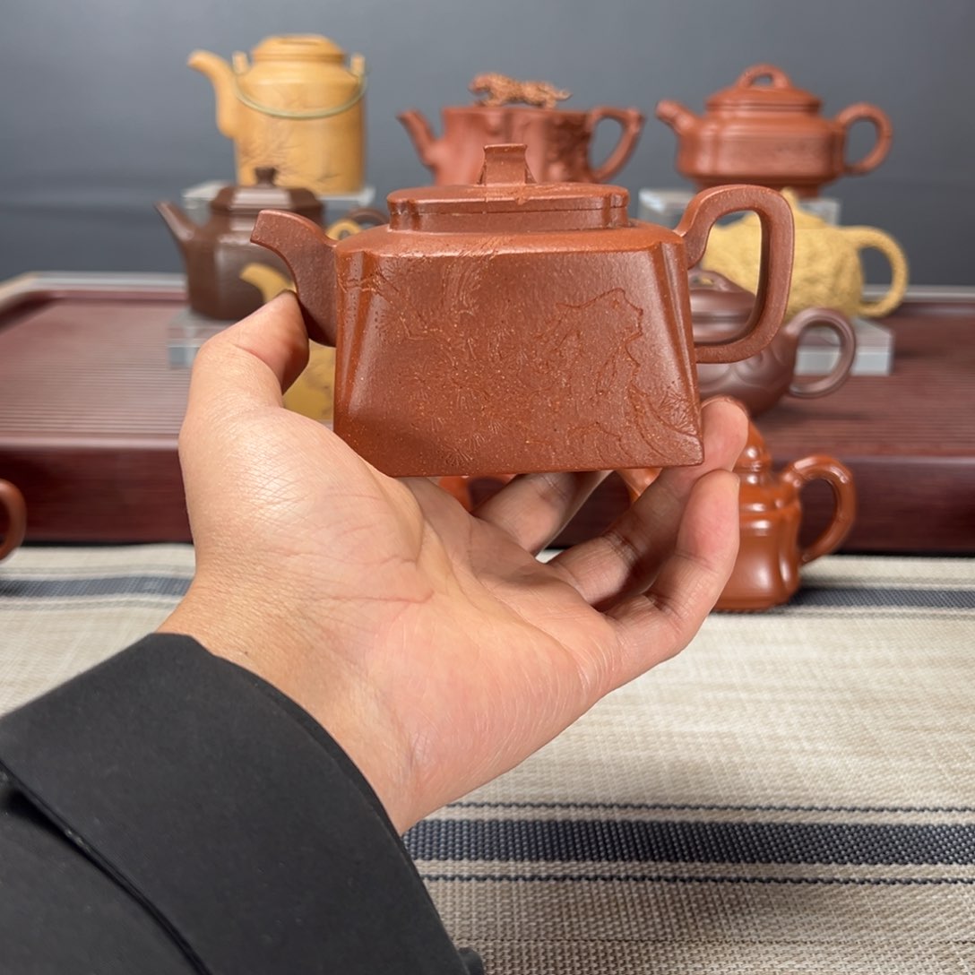 紫砂茶壶娟*姐抽角四方270CC降坡泥