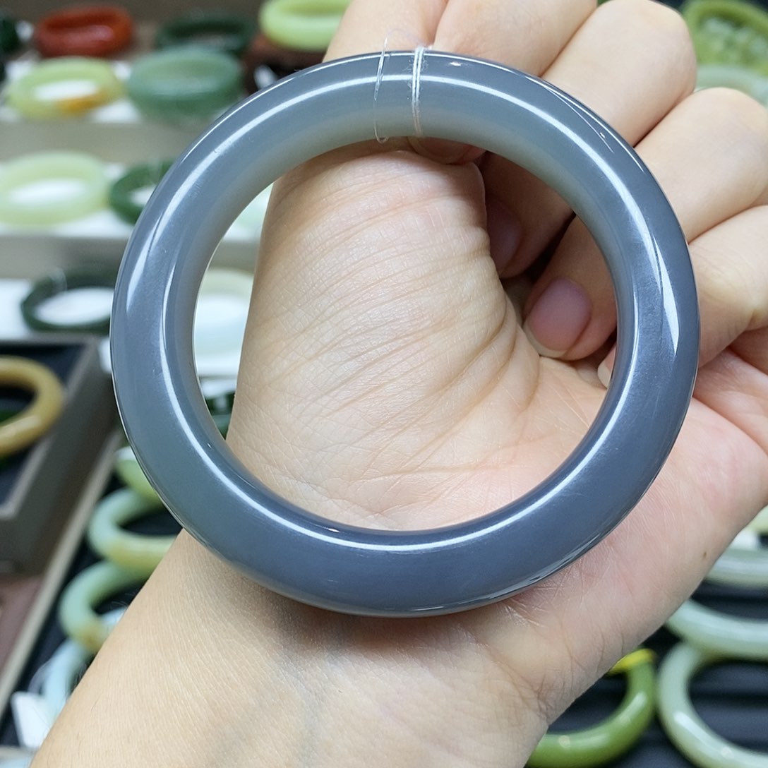 【闪购商品】未镶嵌手镯和田玉