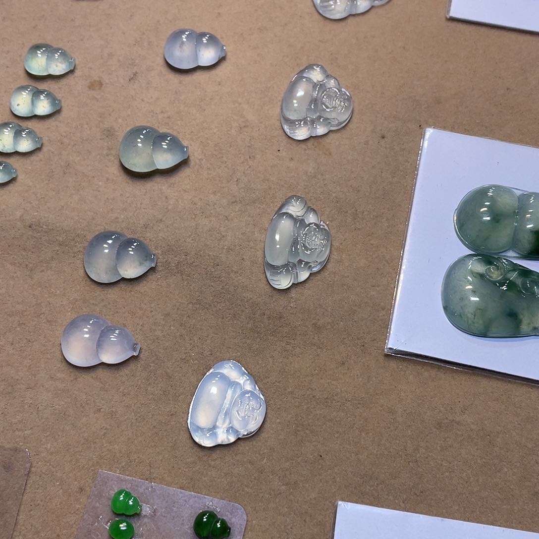 翡翠未镶嵌颈饰天然翡翠佛公吊坠