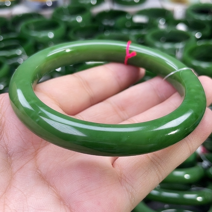 未镶嵌手镯和田玉（碧玉）