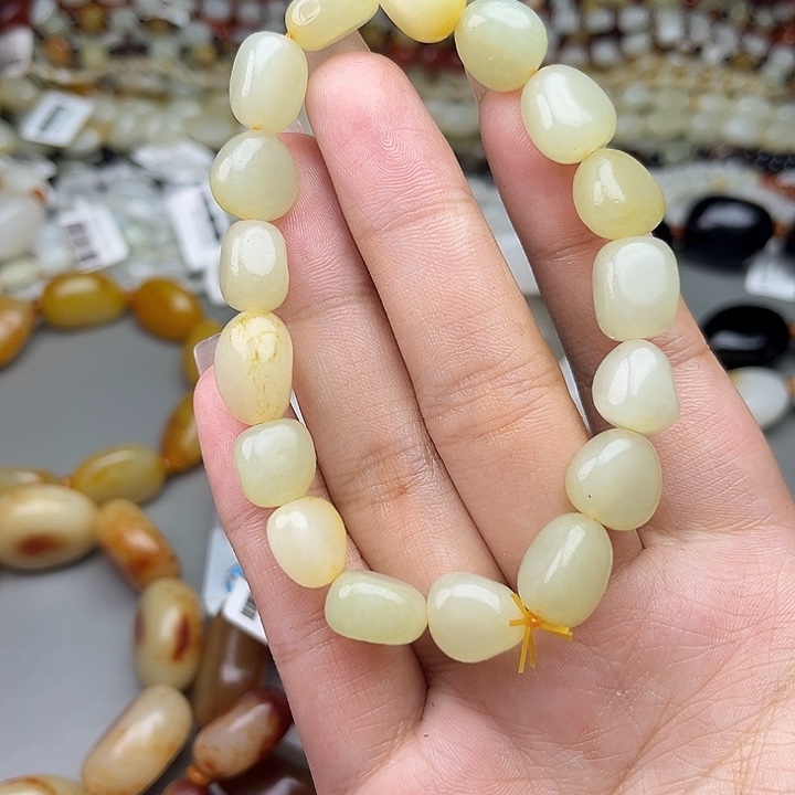 和田玉（糖玉）未镶嵌手链